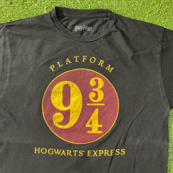 Harry Potter Hogwarts Express Platform Black Graphic Tee - Picture 3 of 6